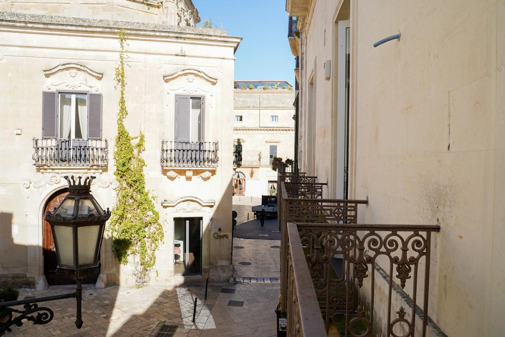 Suite Home D'Aragona Lecce Esterno foto