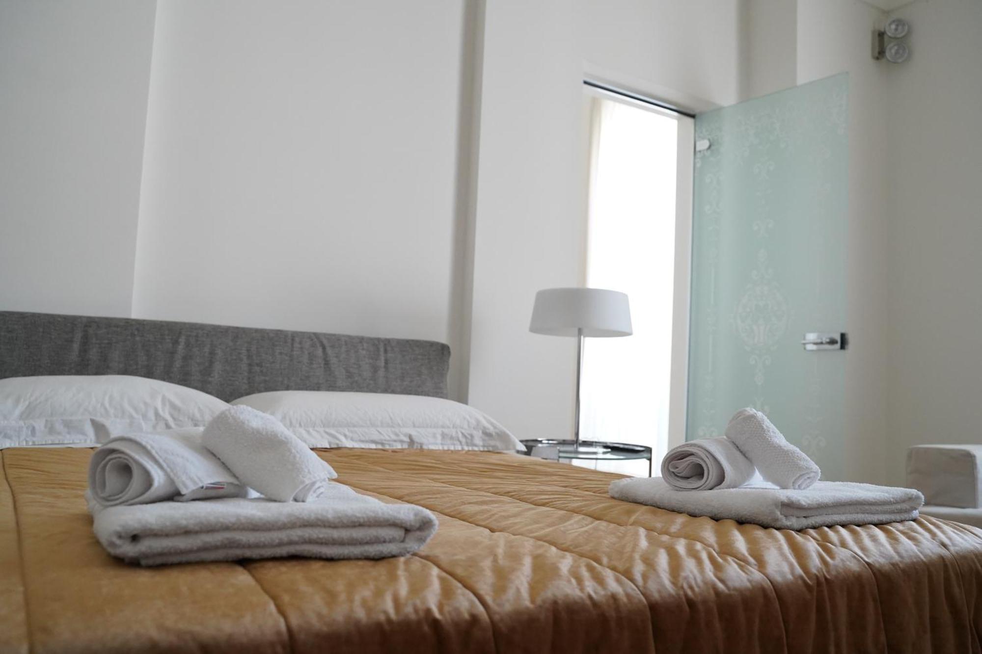 Suite Home D'Aragona Lecce Esterno foto
