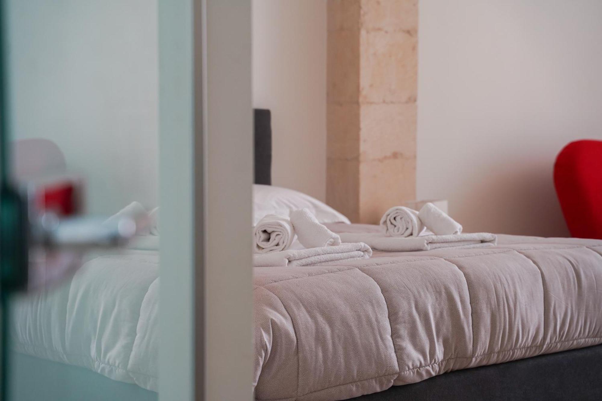 Suite Home D'Aragona Lecce Esterno foto
