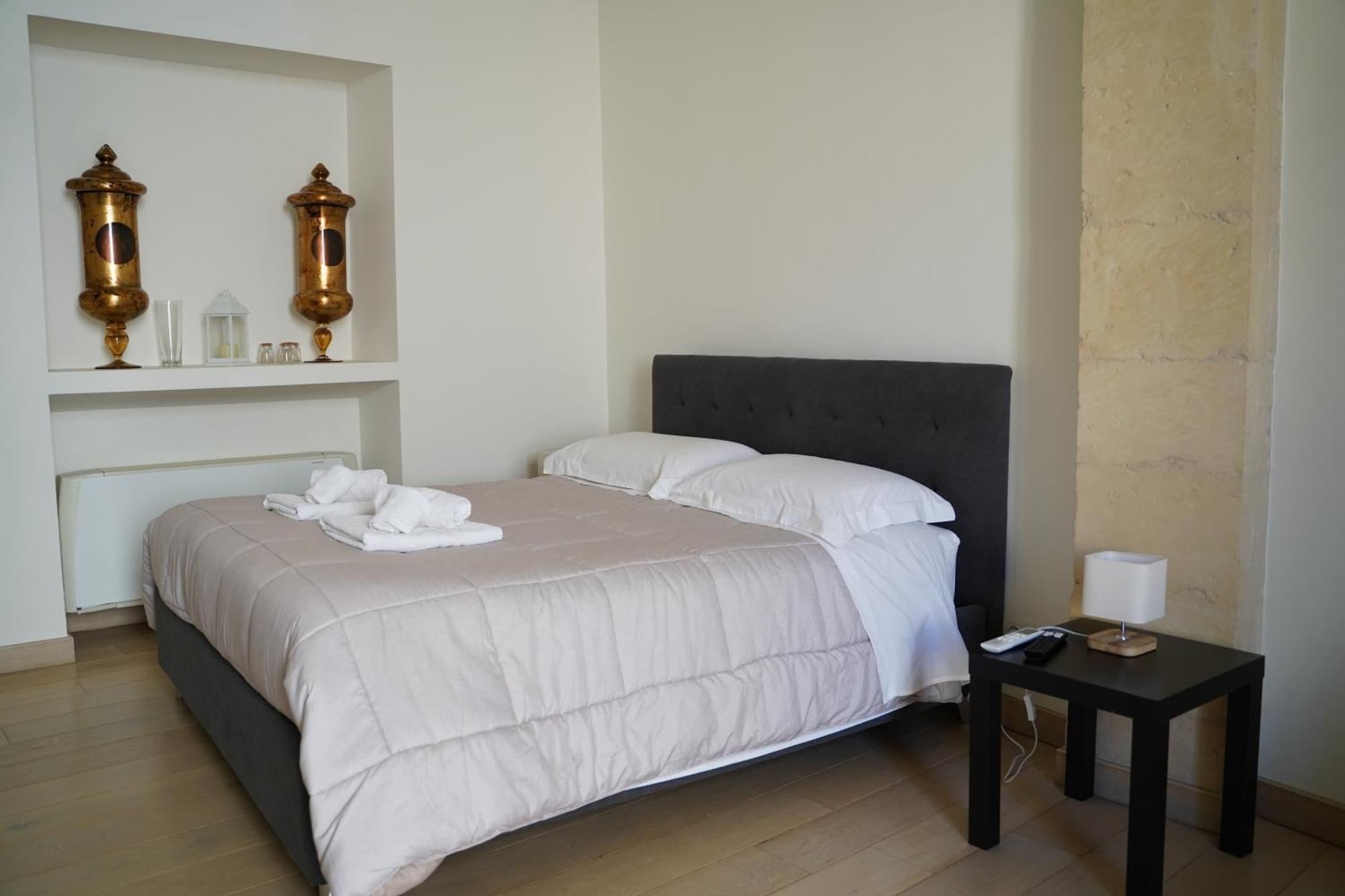 Suite Home D'Aragona Lecce Esterno foto